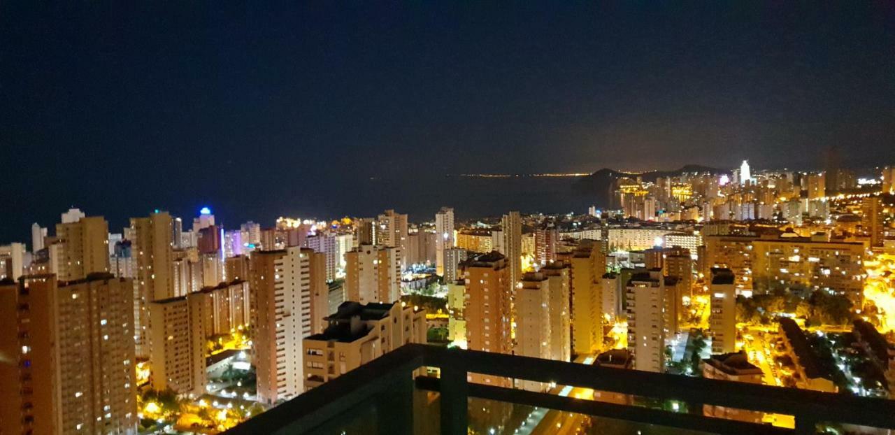 Kronos Apartment Benidorm Bagian luar foto